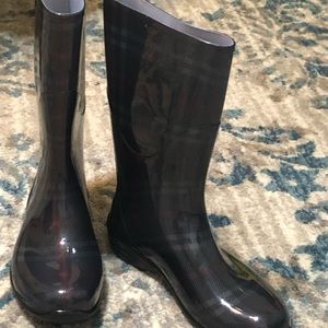 Women's Tall Gray Plaid Waterproof Rain Boots